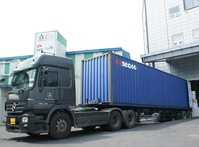 Export container truck